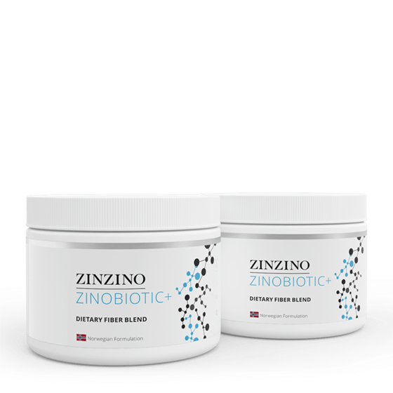 Dos envases blancos de la mezcla de fibras alimentarias Zinobiotic+ de Zinzino, con etiquetas minimalistas y un diseño gráfico molecular, se colocan uno junto al otro sobre un fondo blanco liso.